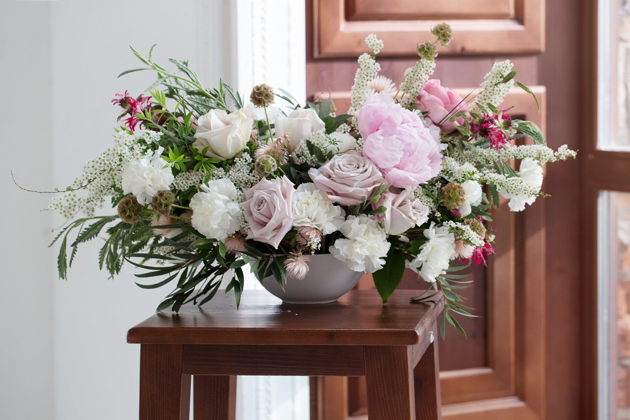 Красивые искусственные цветы