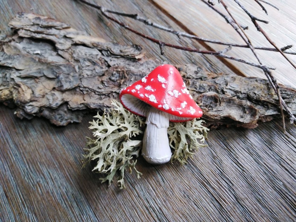 Мухомор из полимерной глины