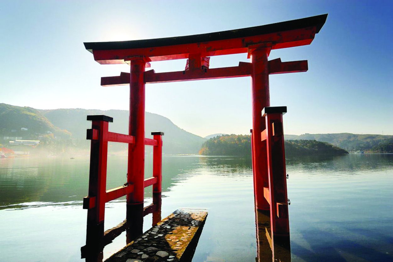 Тории храма Хаконе
