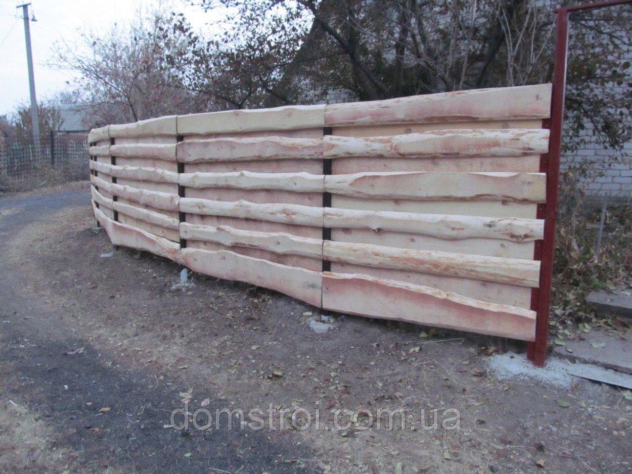 Забор из бобыля горизонтальный