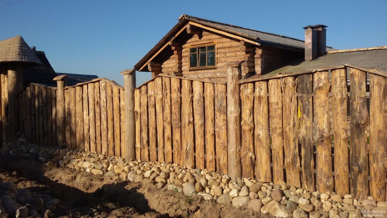 Забор из горбыля