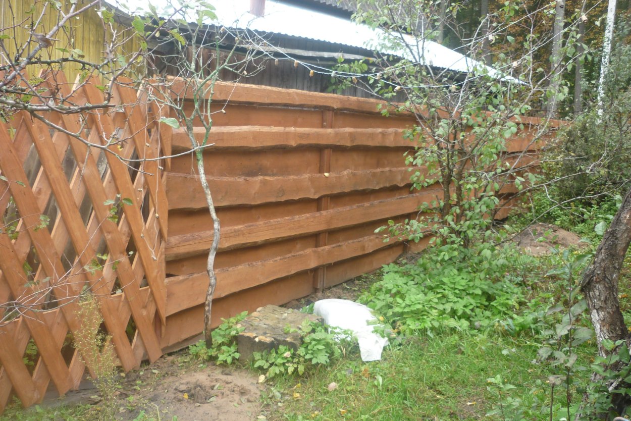 Забор плетенка из горбыля