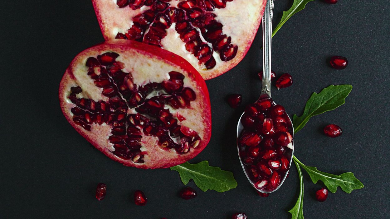 Гранат дерево