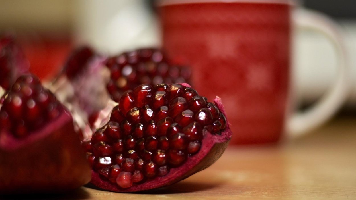 Красный гранат