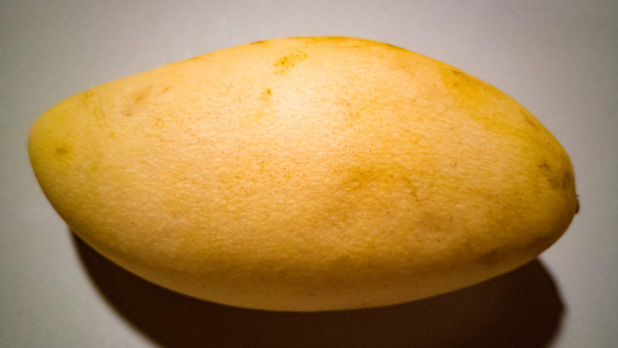 Манго макро