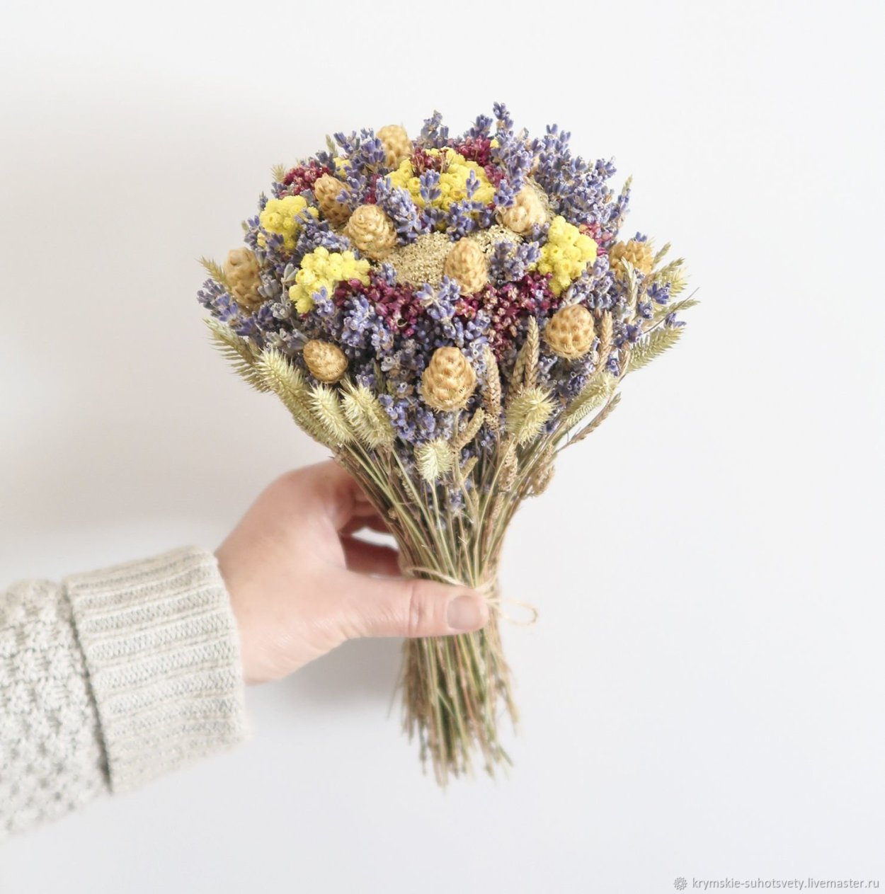 Букет из сухоцветов со статицей