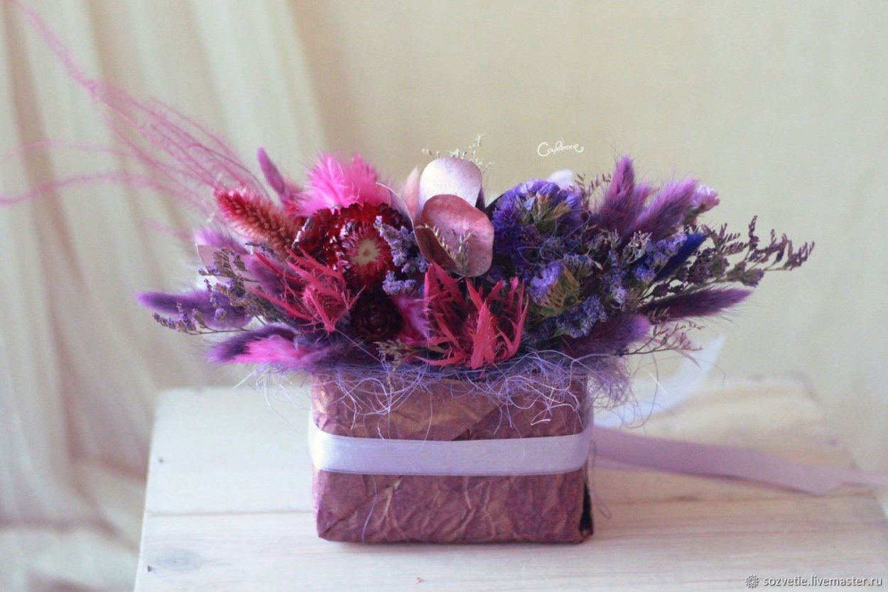 Композиции из сухоцветов статицы