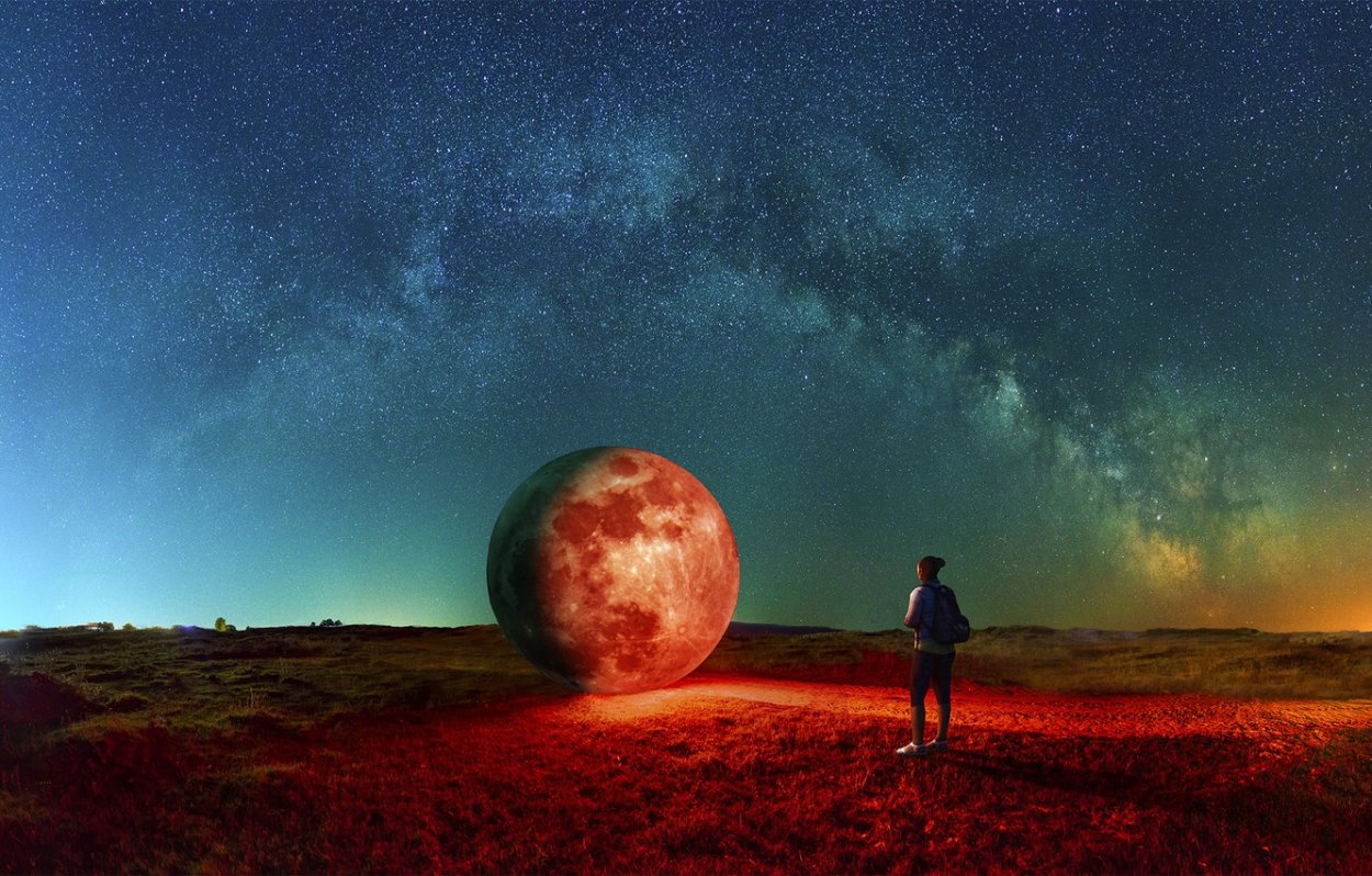 Девушка ночь поле Луна