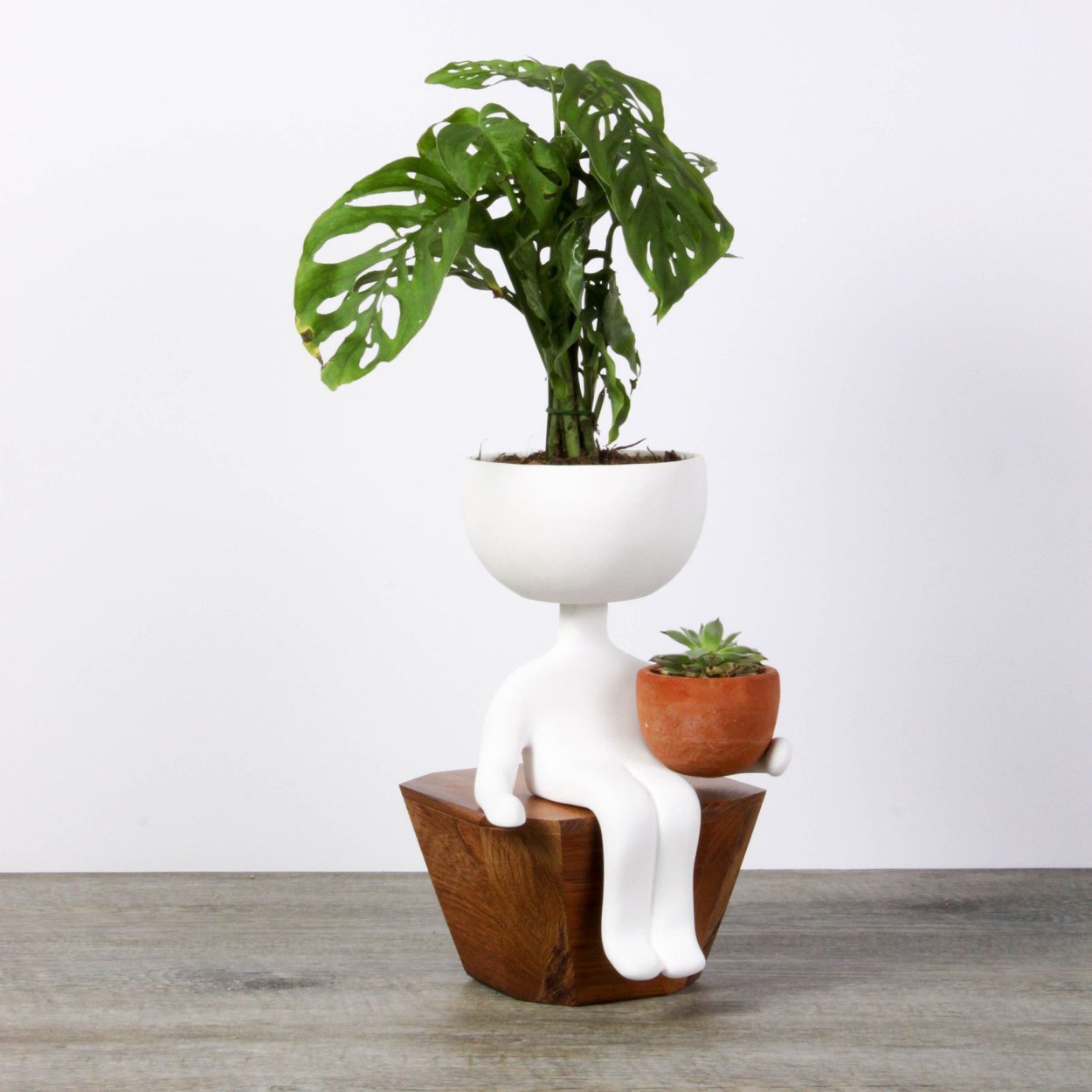 Кашпо человек