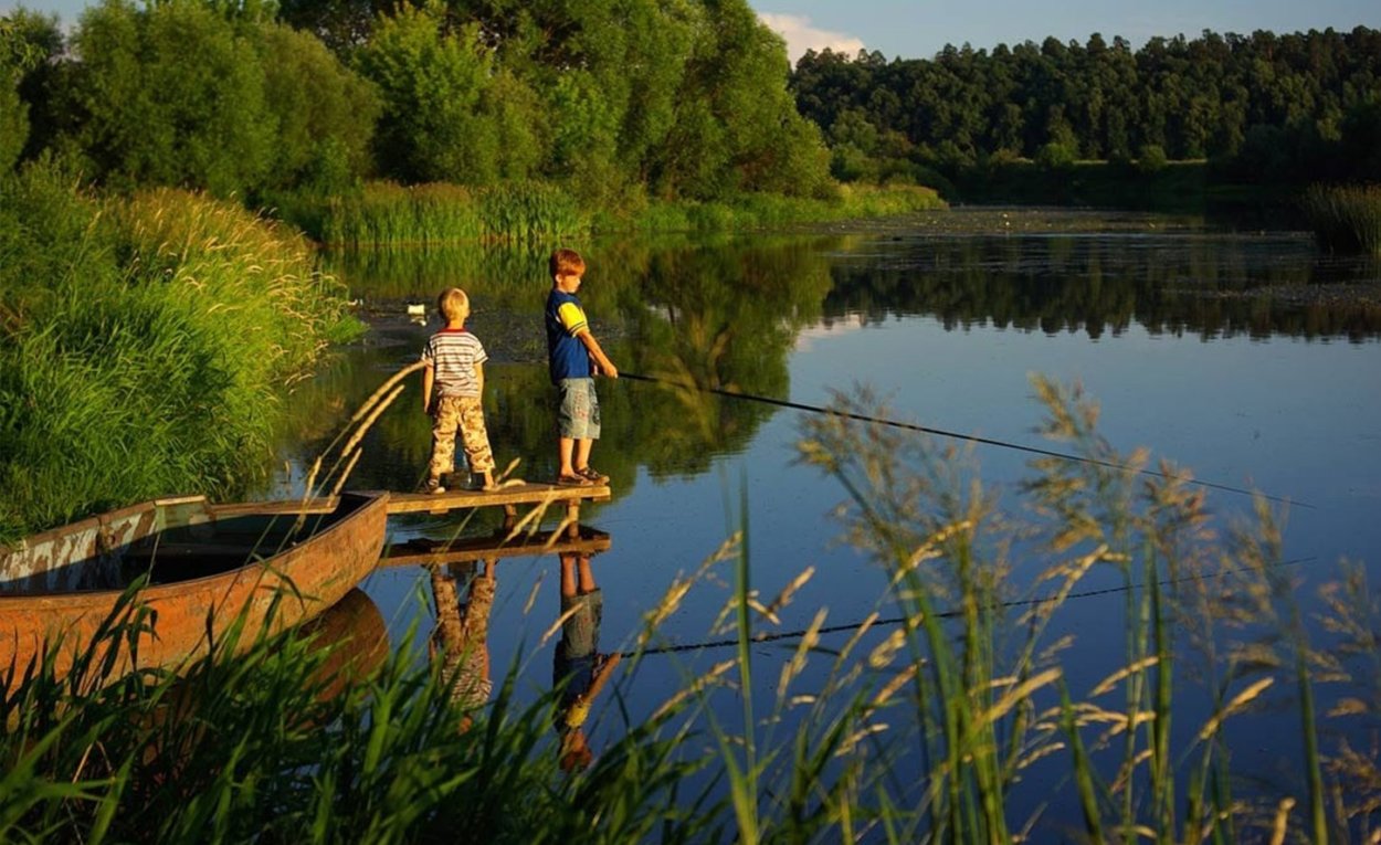 Деревня рыбаки. Речка в деревне. Лето река. Лето в деревне.