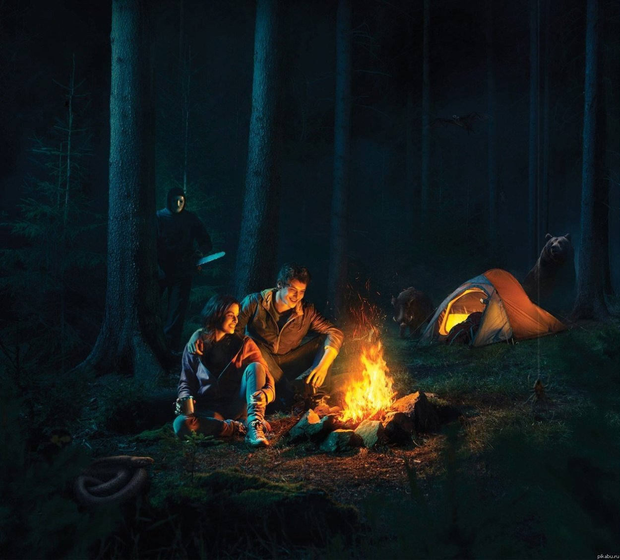 Сказочный костер в лесу