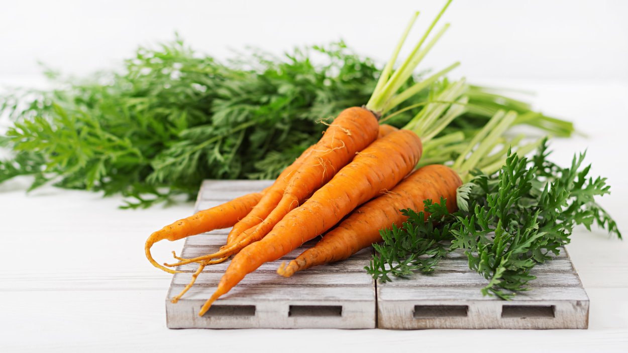 Морковь на прозрачном фоне