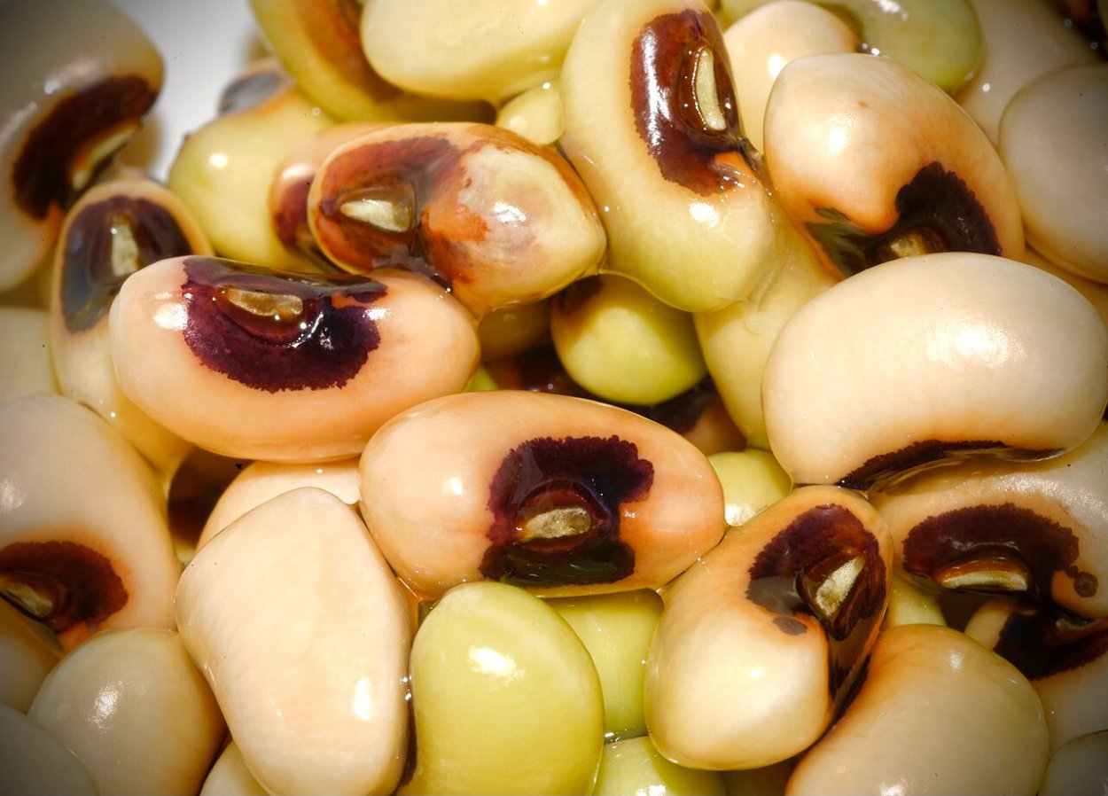 Черноглазый горох