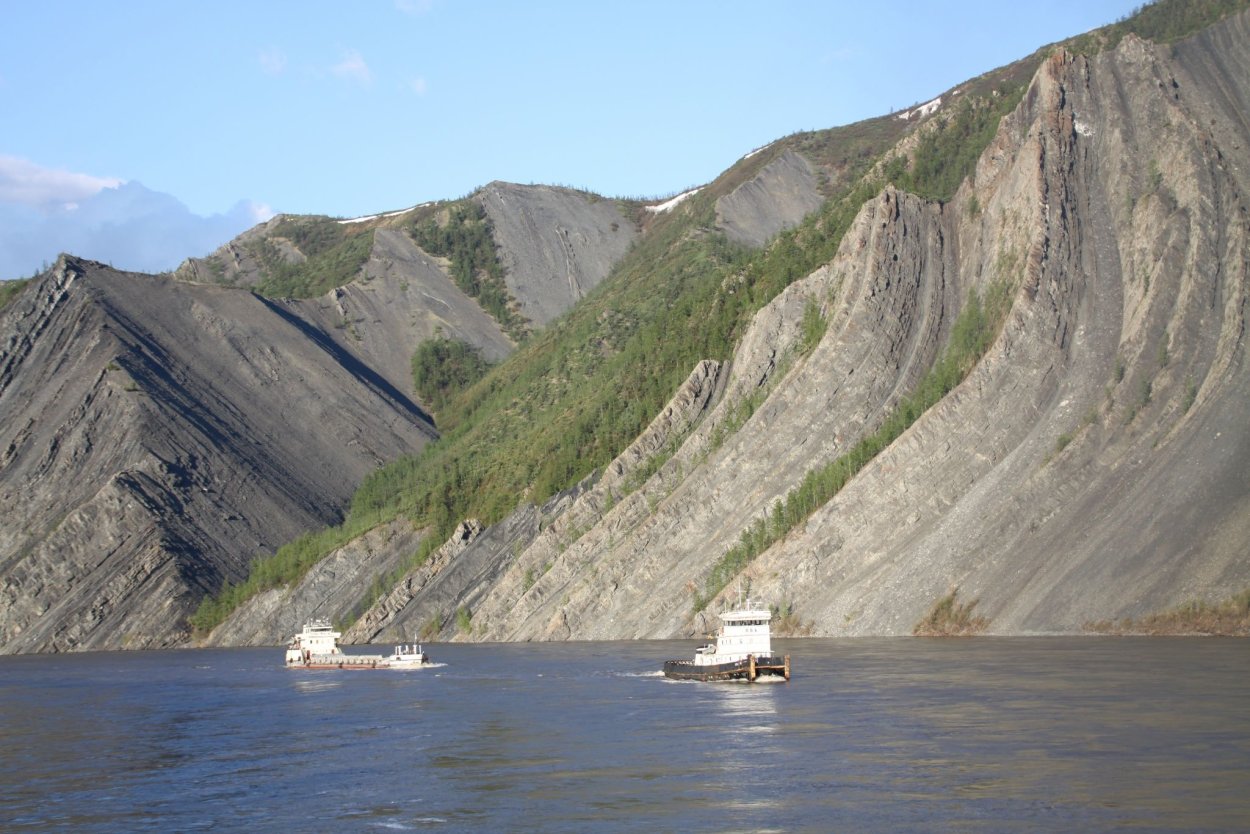 Река Индигирка Якутия