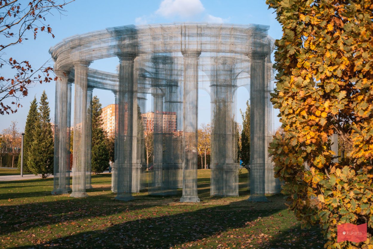 Парк Галицкого в Краснодаре колонны