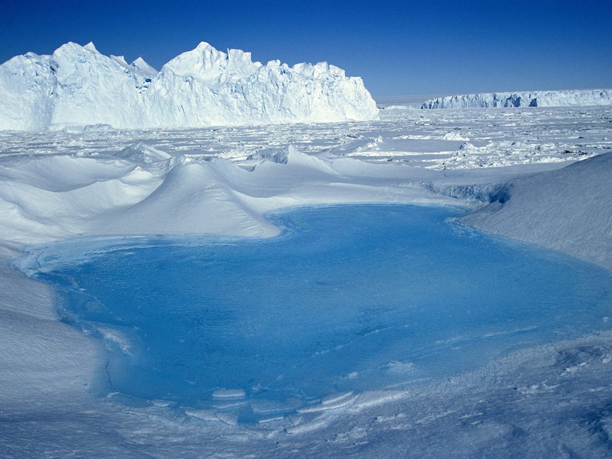 Арктические пустыни евразии и северной америки. Арктическая и антарктическая пустыня. Озеро Дон Жуан в Антарктиде. Зона арктических пустынь в Антарктиде. Арктика зона арктических пустынь.