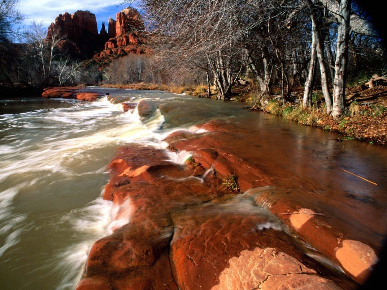 Горные реки в разливе
