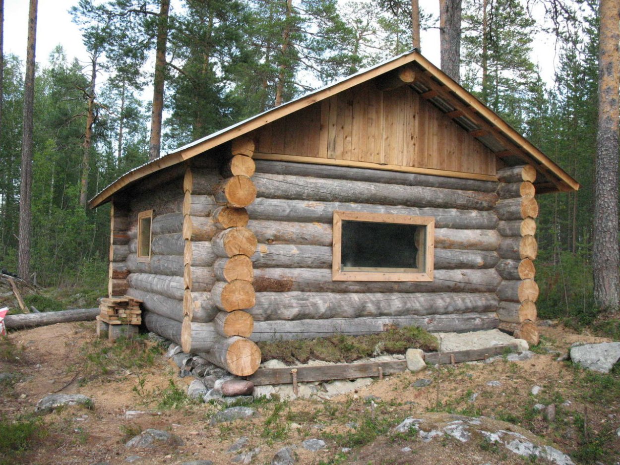 Охотничьи зимовья и избушки в тайге