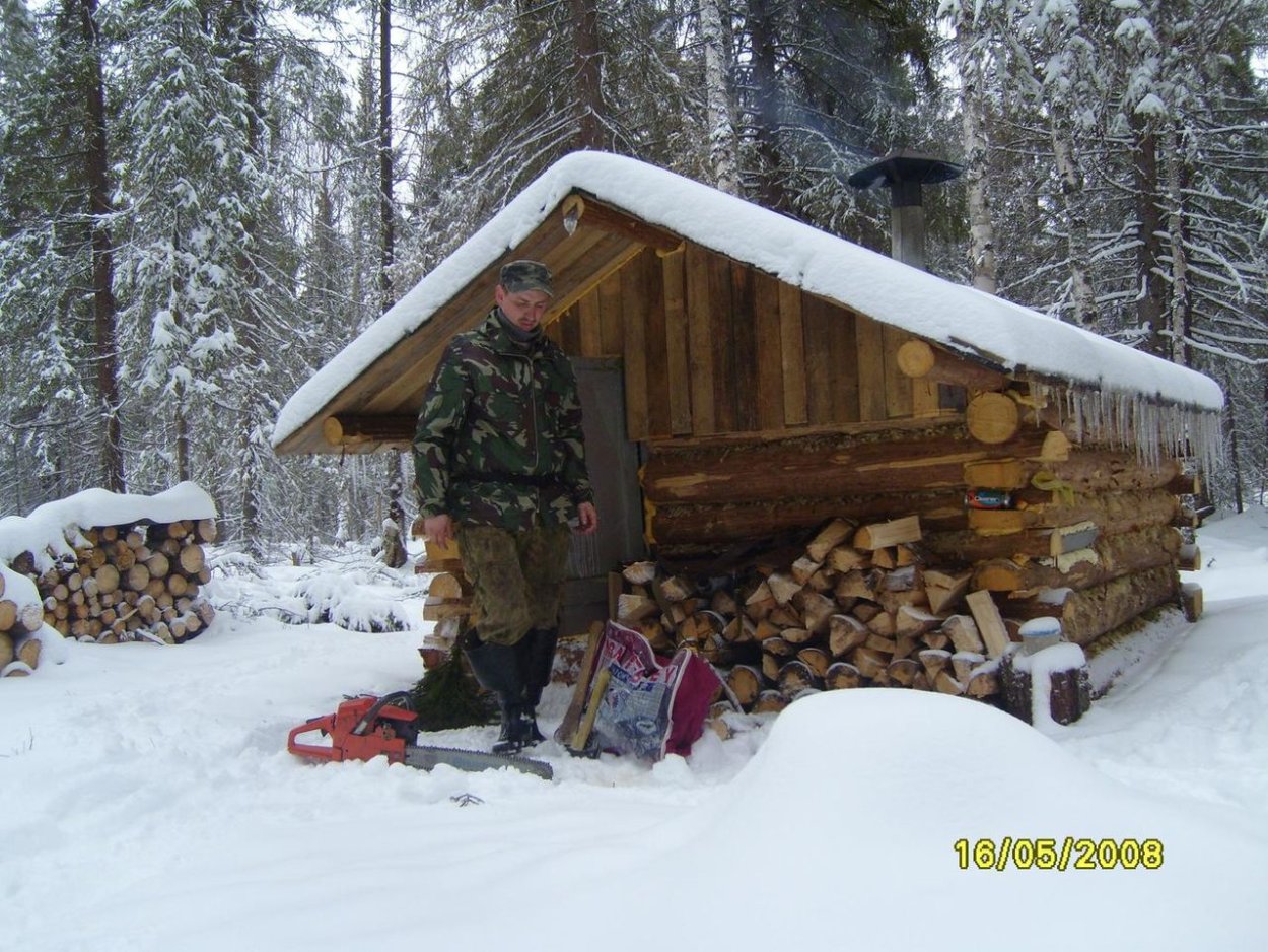 Избушка зимовье землянка охотника
