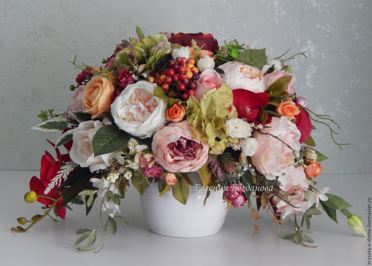 Флористика из искусственных цветов