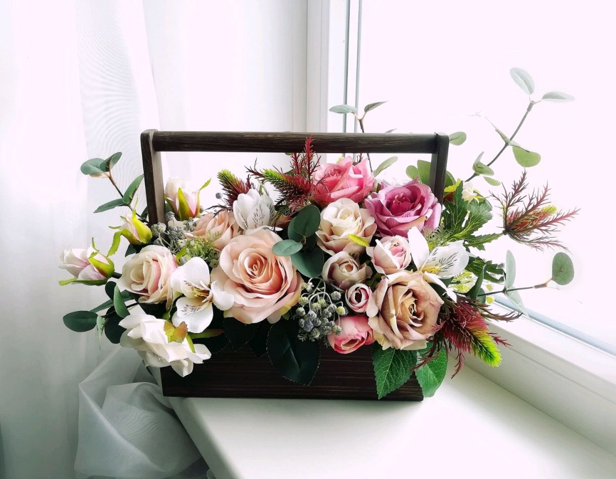 Дизайнерские композиции из искусственных цветов