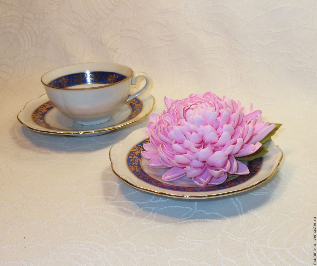 Хризантема зефир