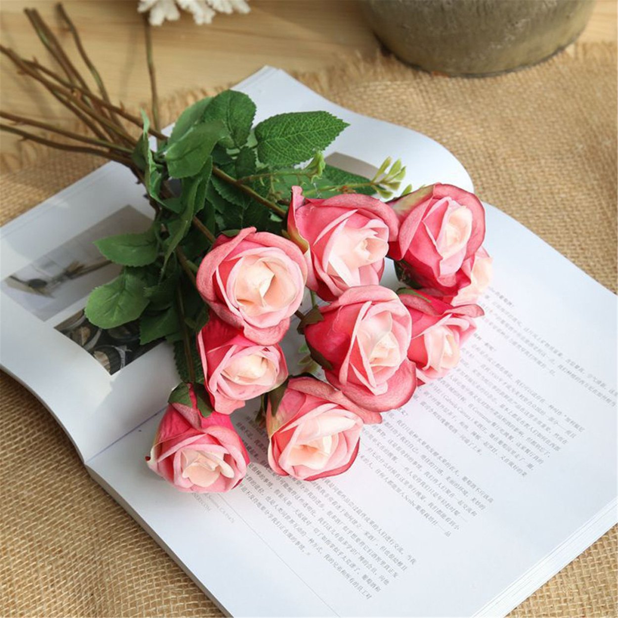 Букет цветов в офисе