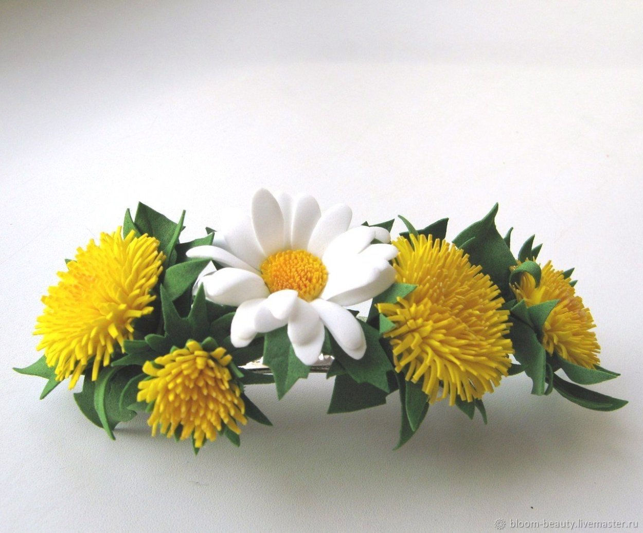 Заколка Ромашка из фоамирана