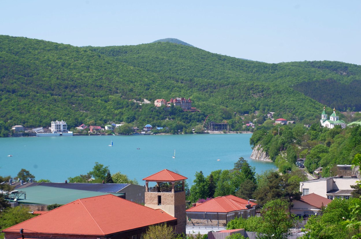 Абрау Дюрсо море