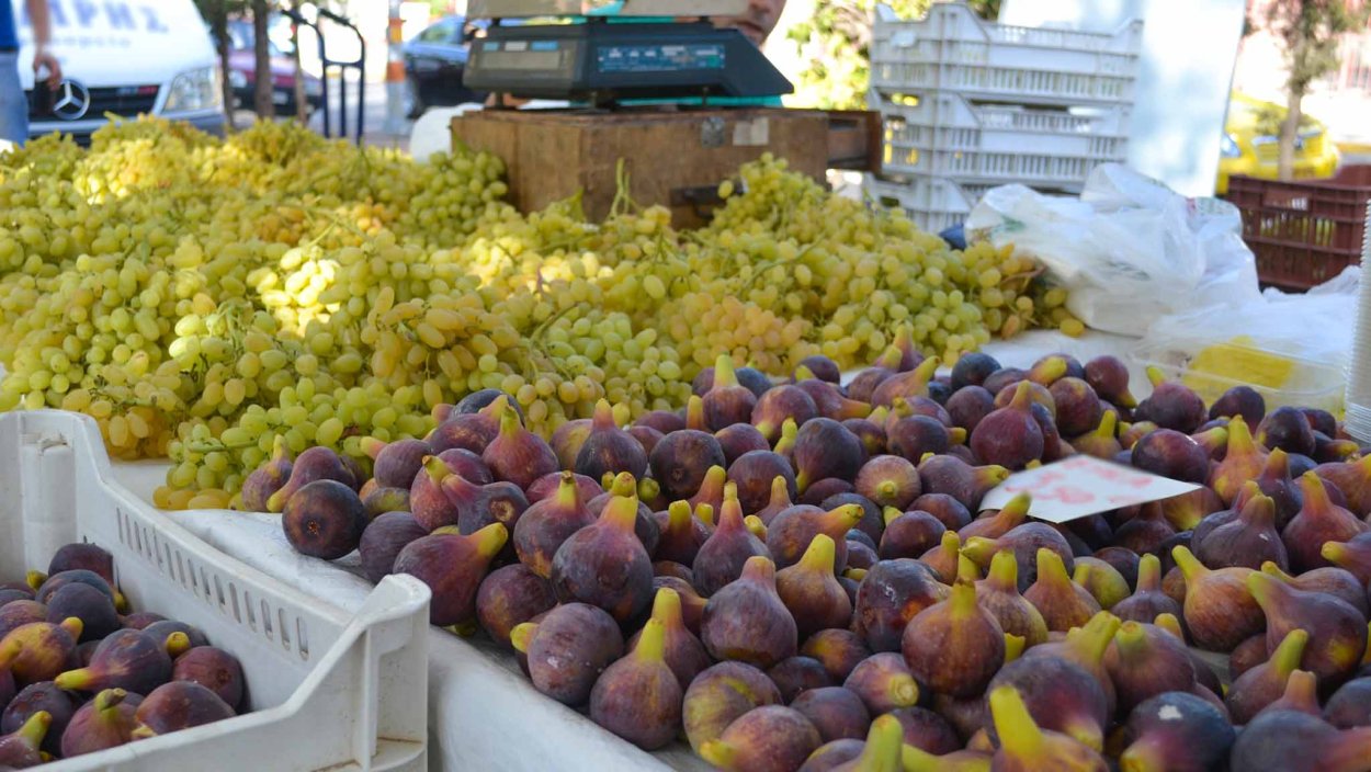 Инжир на рынке в Узбекистане