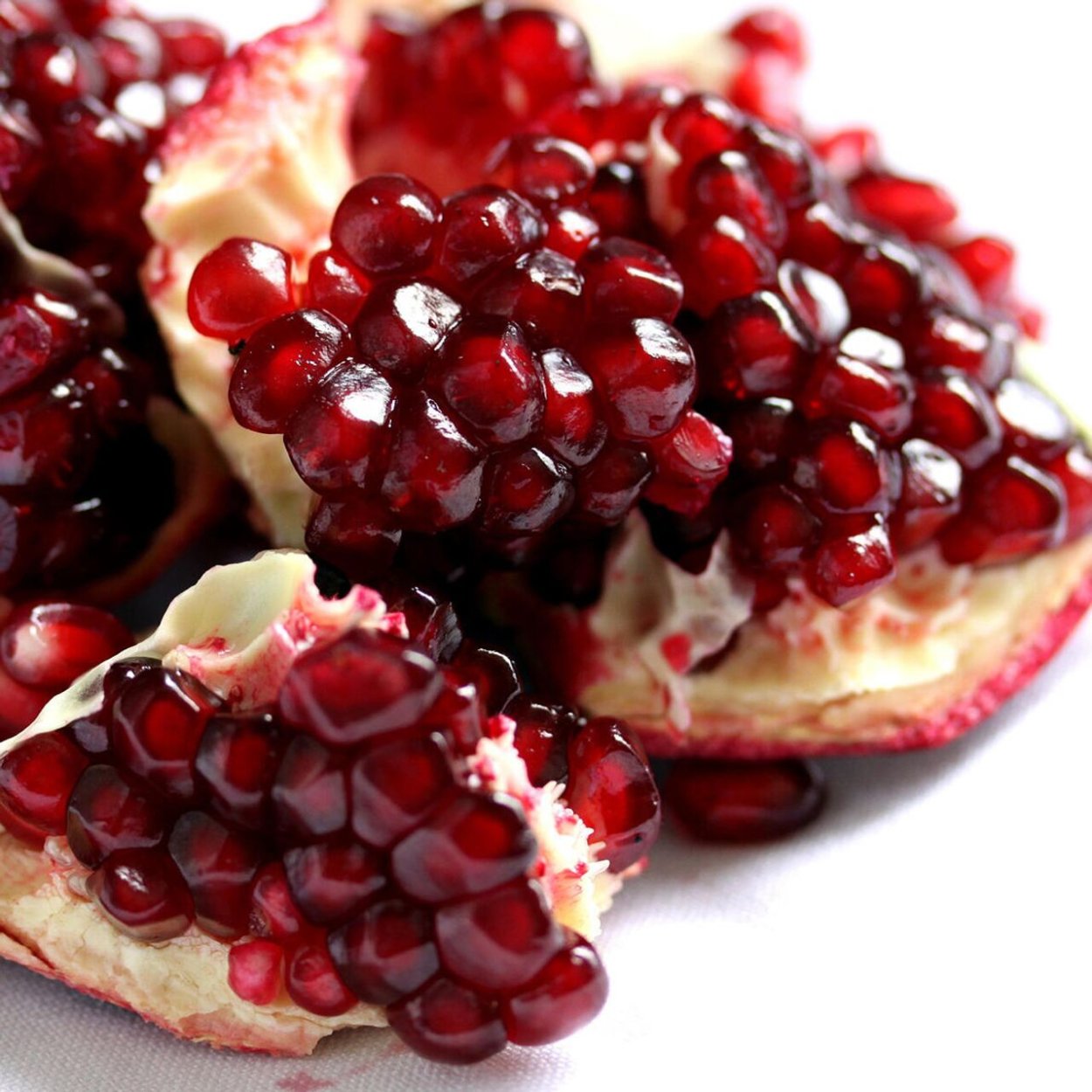 Королевский гранат фрукт