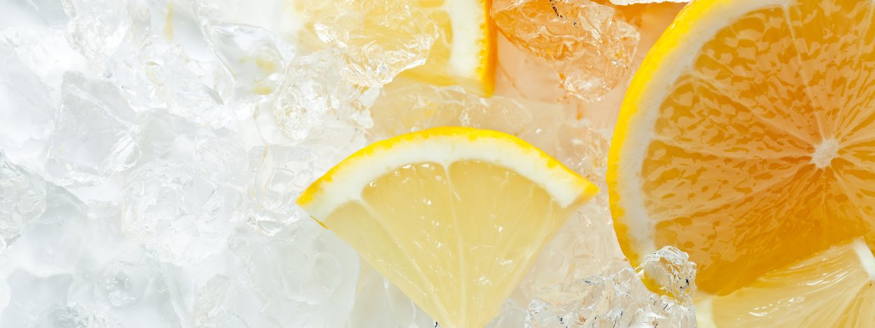 Лед с кусочками апельсинов