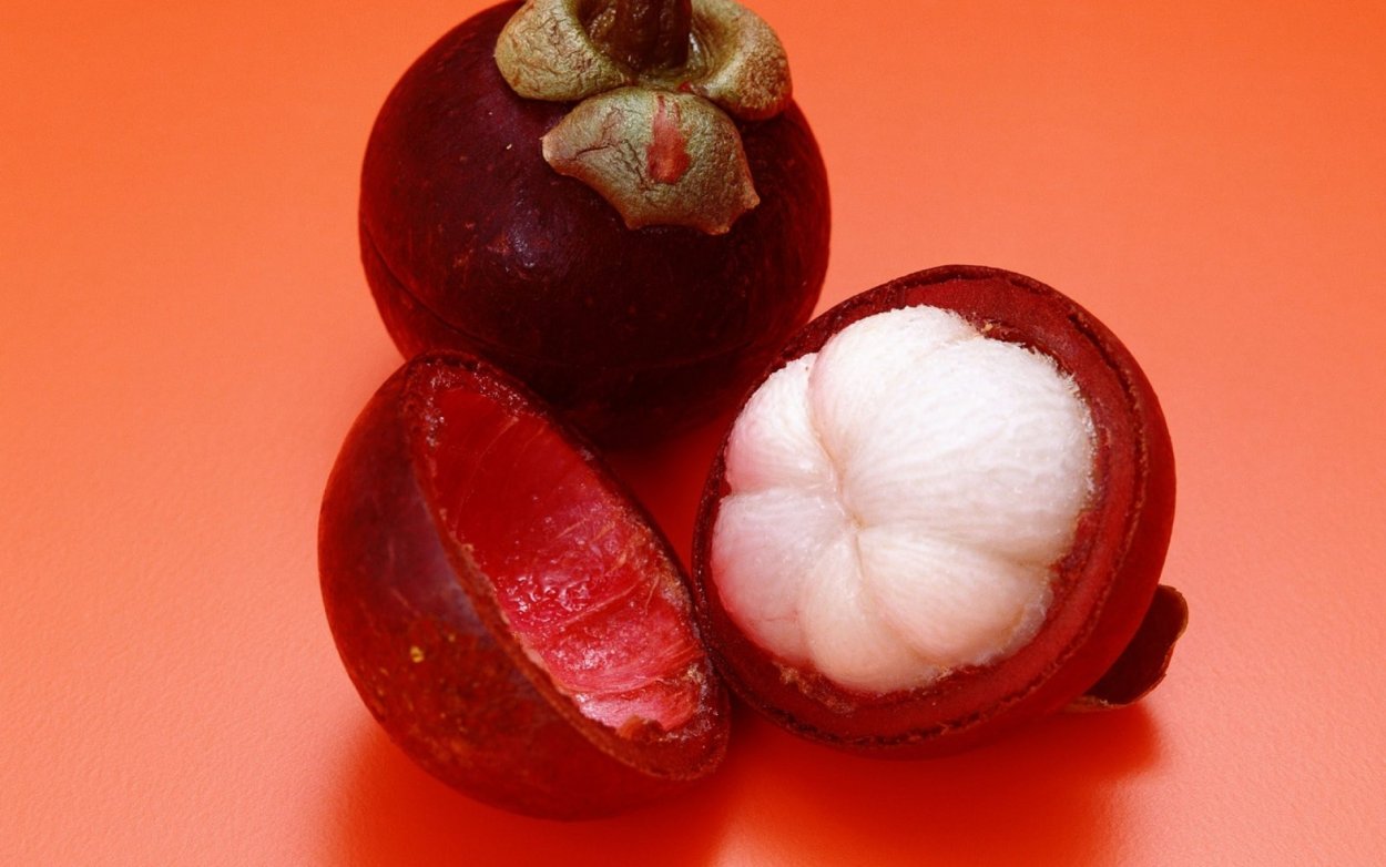 Мангустин фрукт Горин