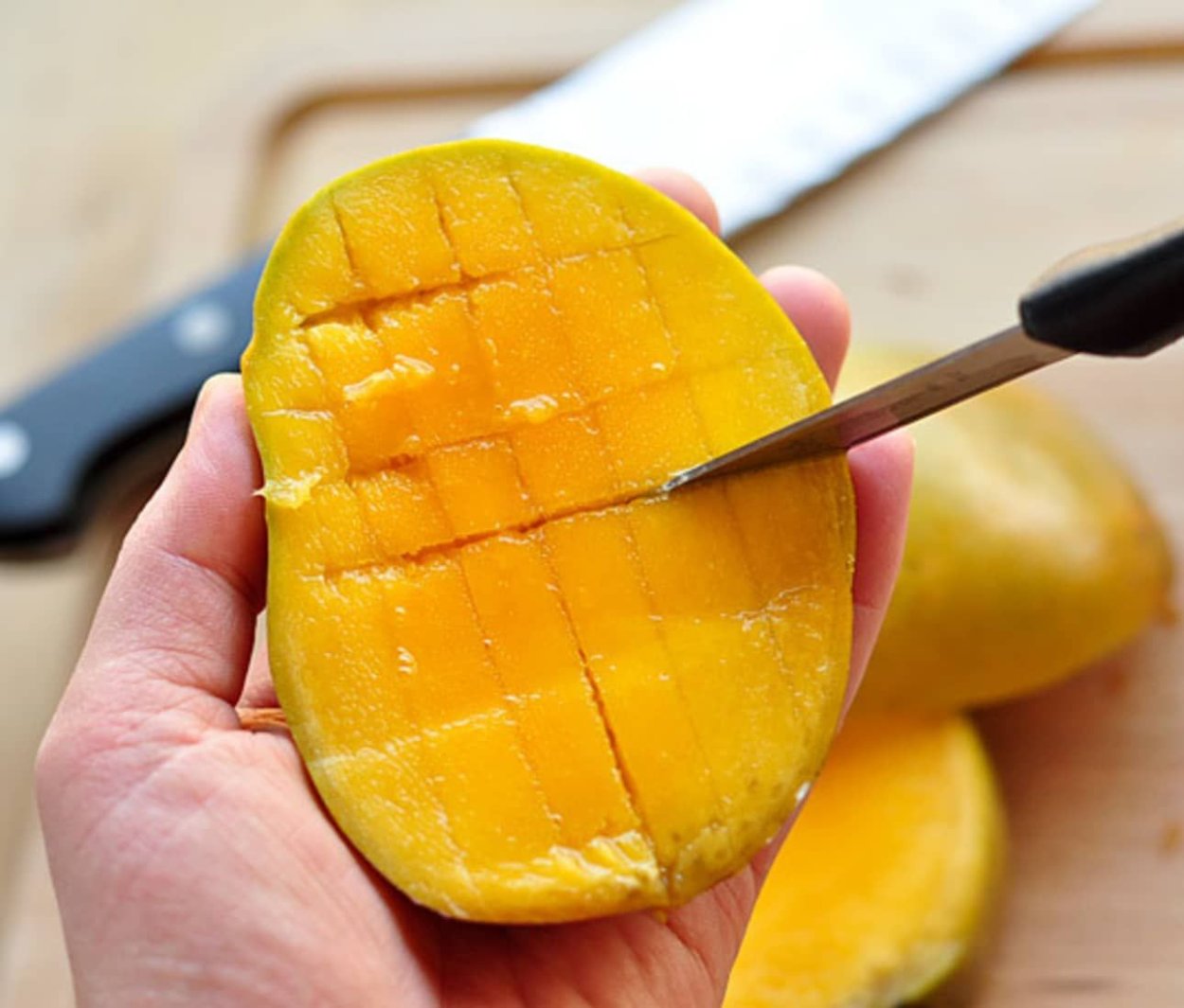 Разделать манго