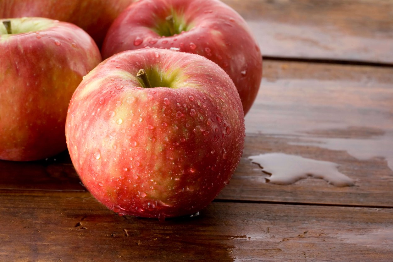 Фото яблока Apple