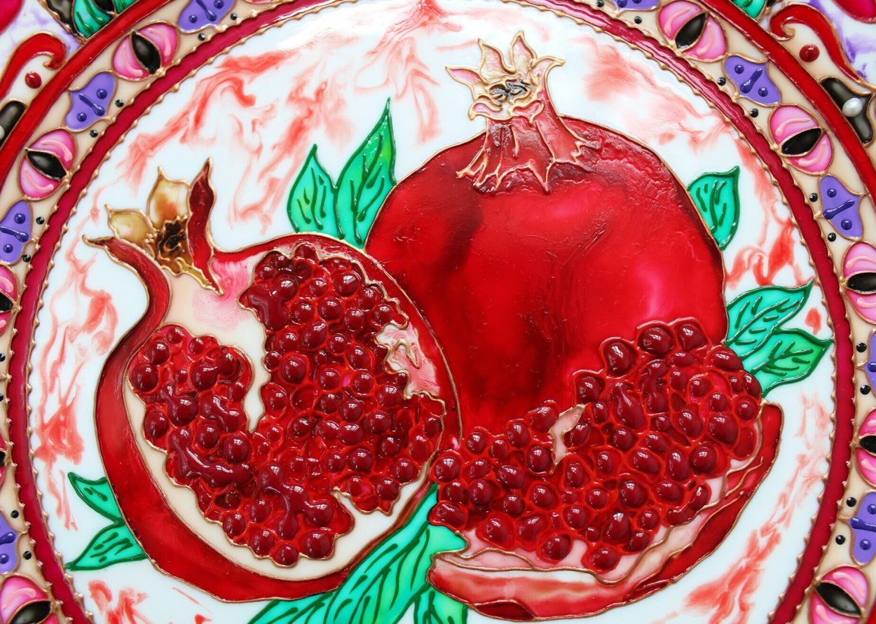 Витражная роспись тарелки