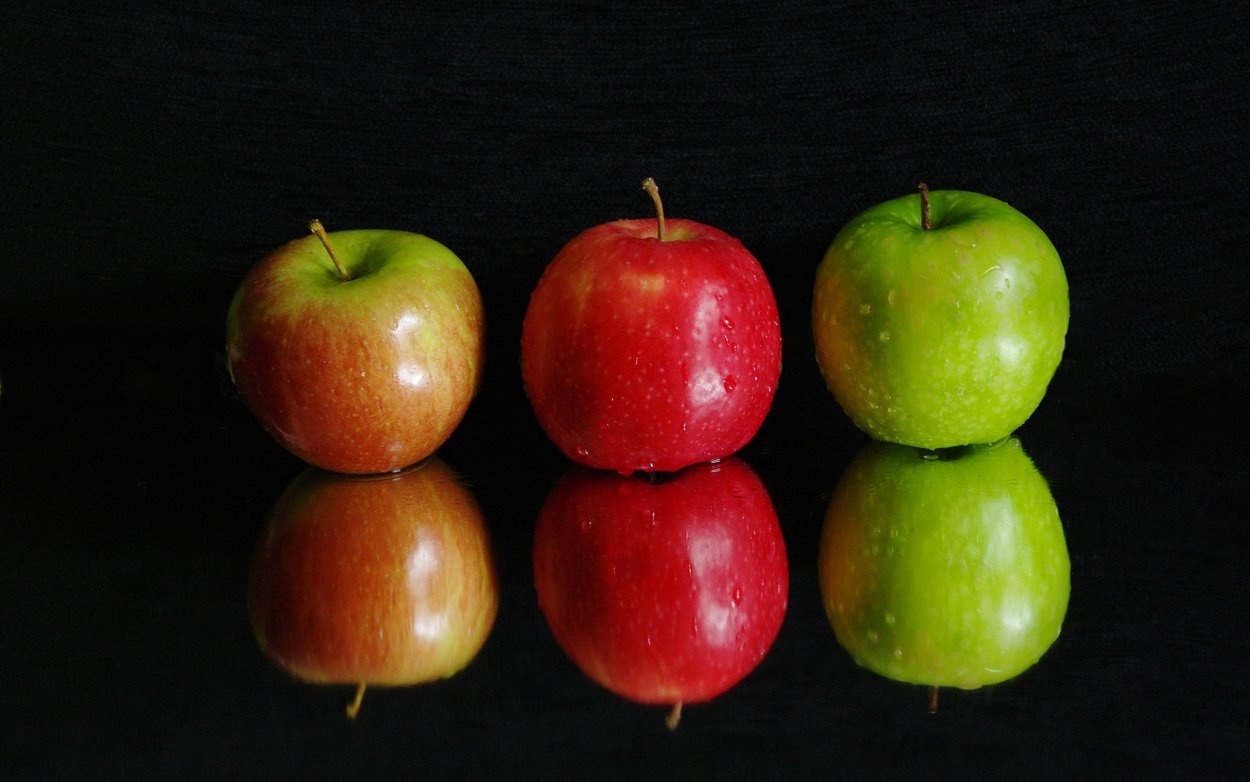 Цветные яблоки