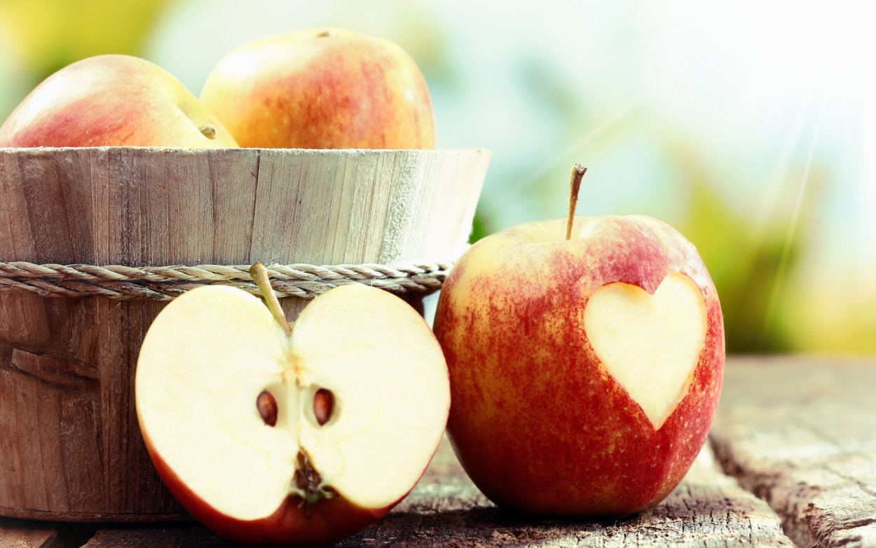 День яблока
