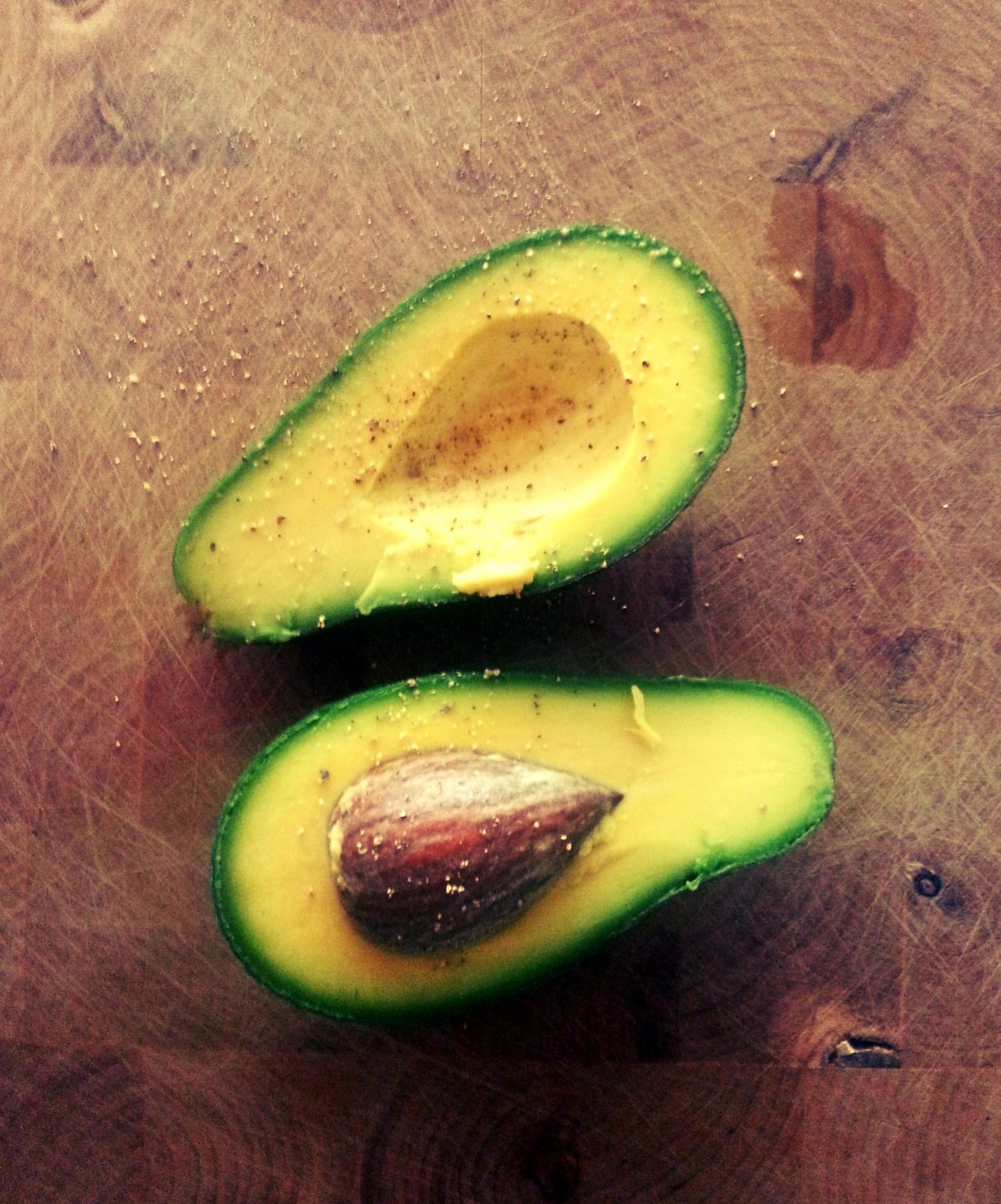 Милые фрукты авокадо