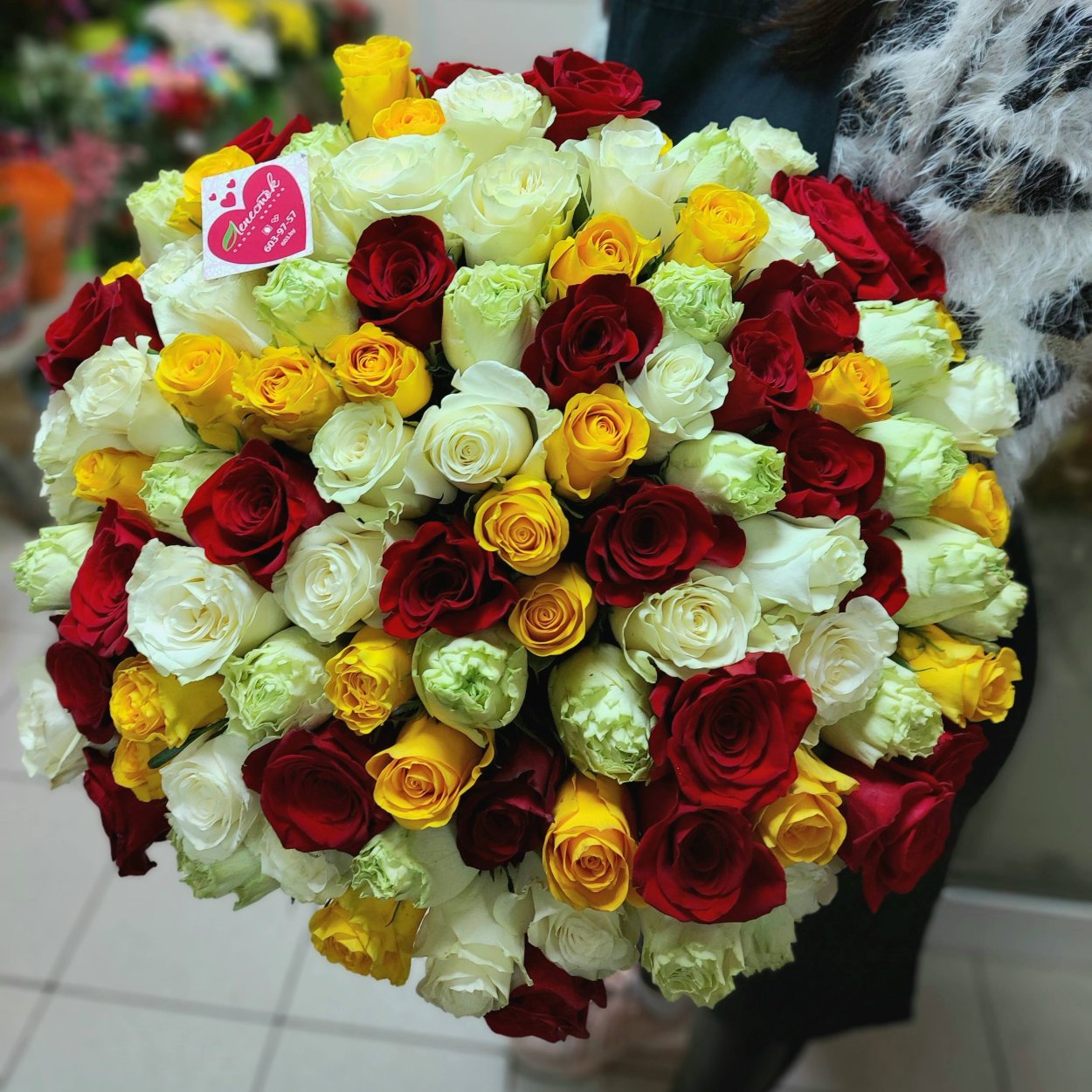 Желтые розы 101 штука