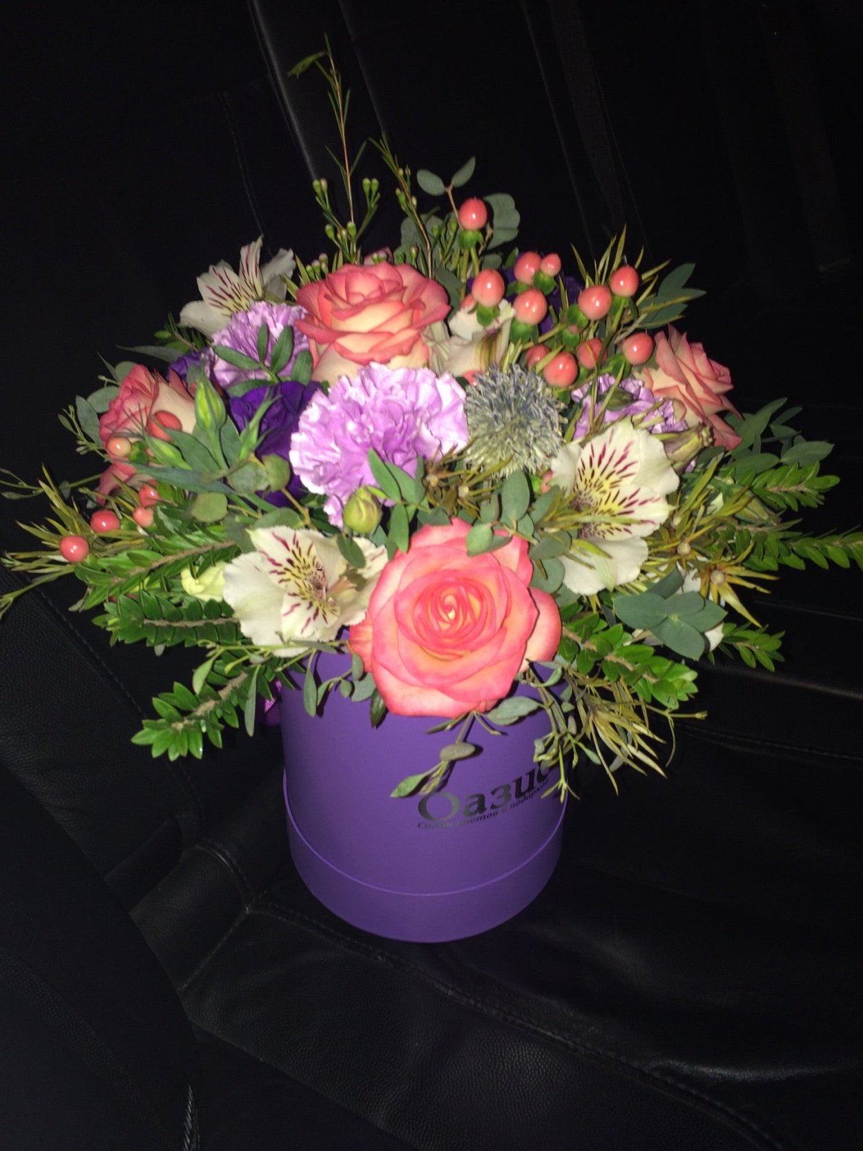 Композиции из цветов в оазисе