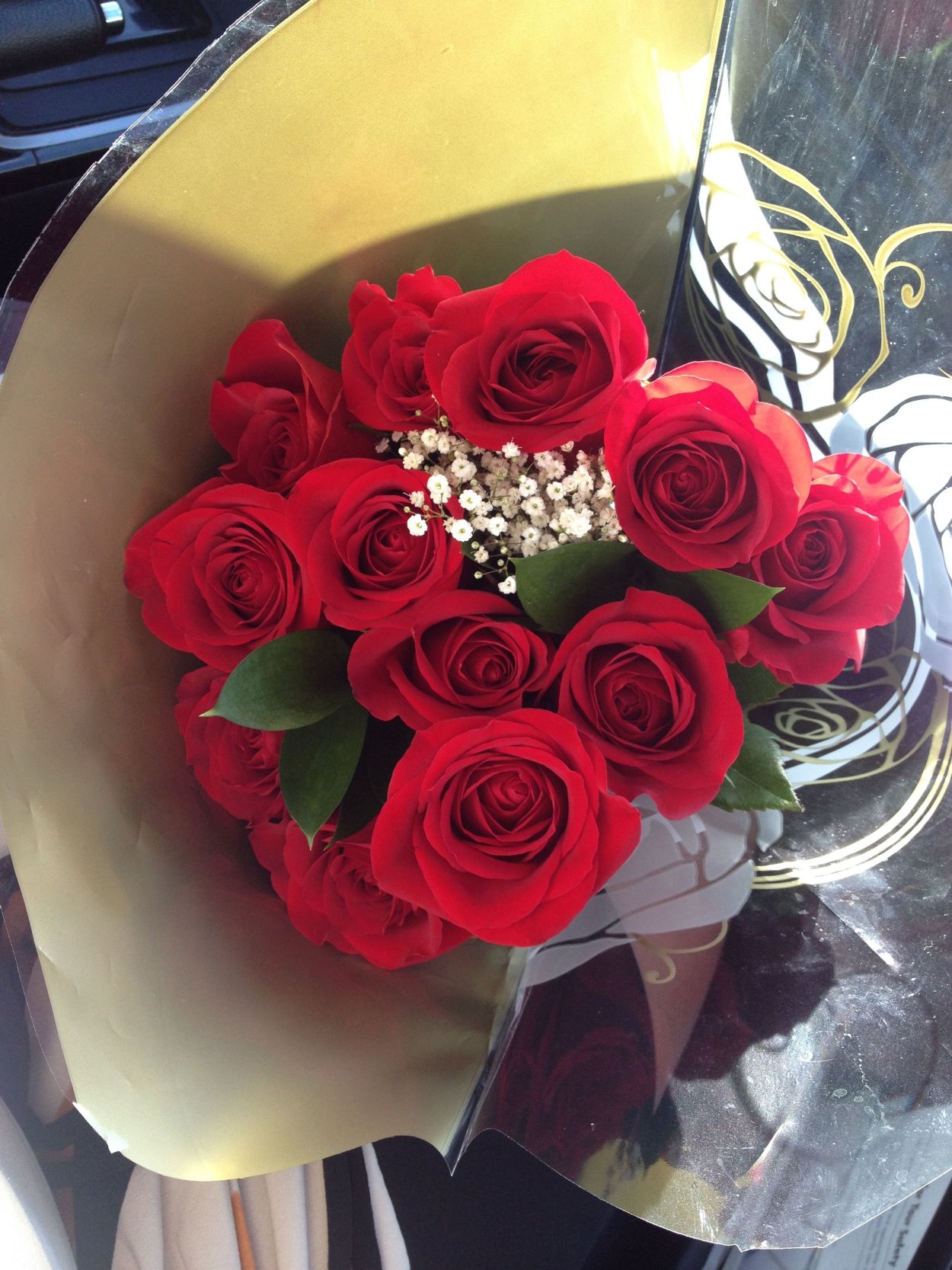 Цветы в машине фото