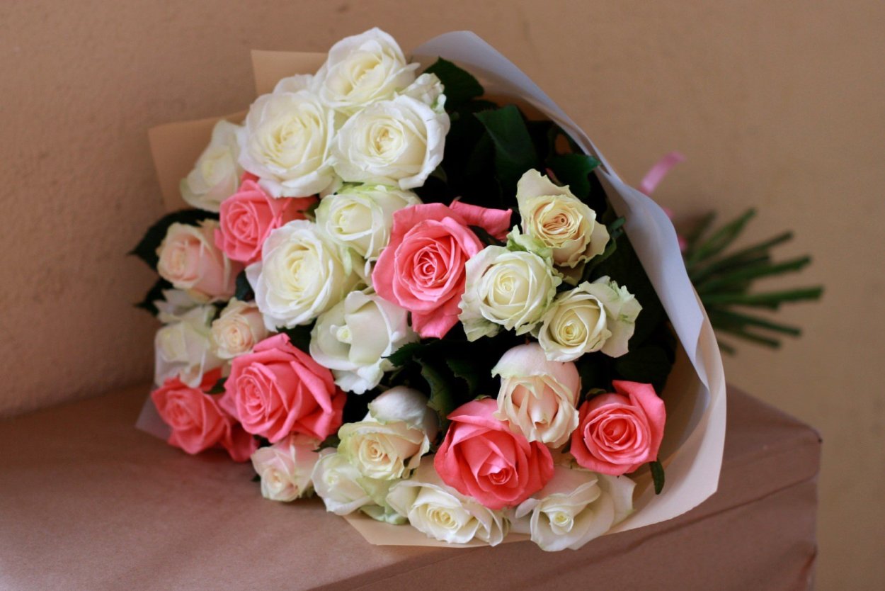 Букет нежных роз