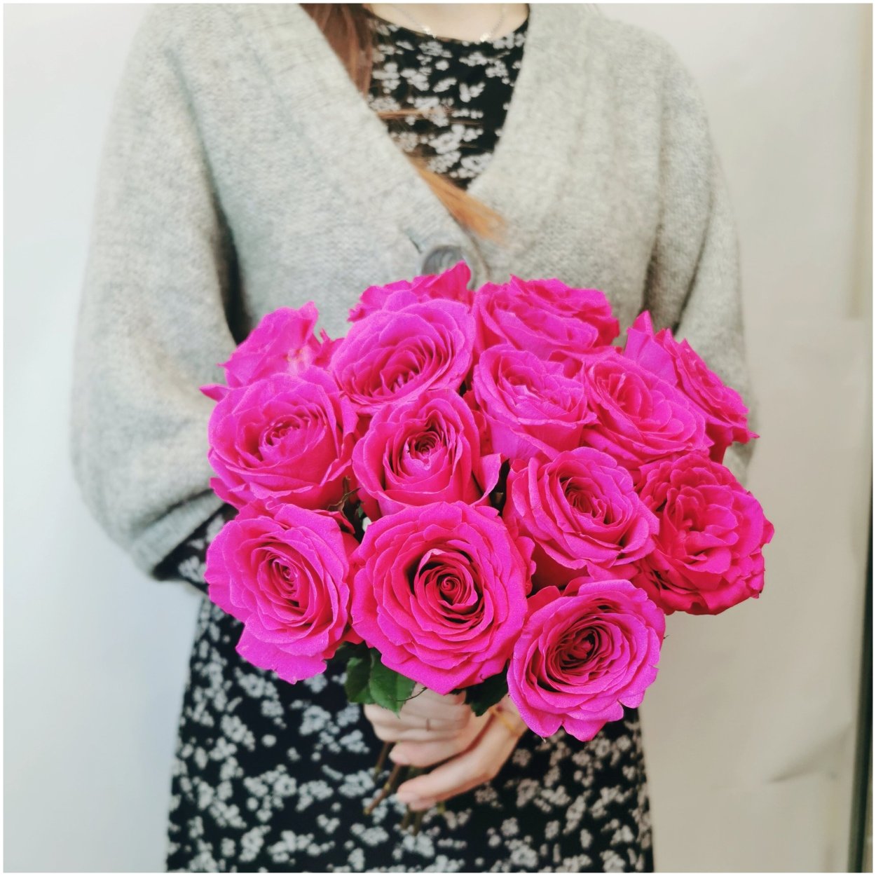 Большие розы цвета фуксии