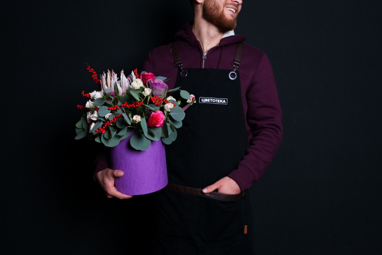 Мужчина с цветами