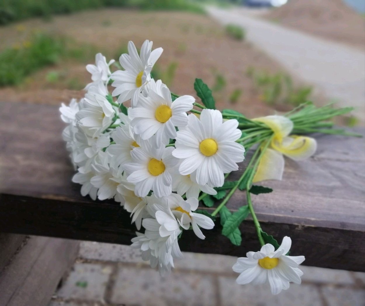 Ромашки из фоамирана