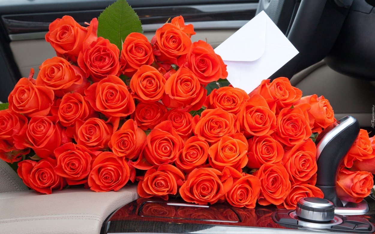 Букет роз с днем рождения