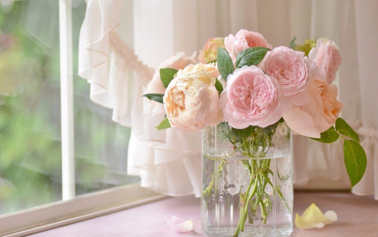 Цветы в вазе