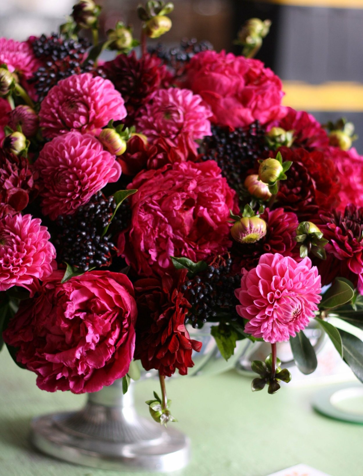 Георгины букет